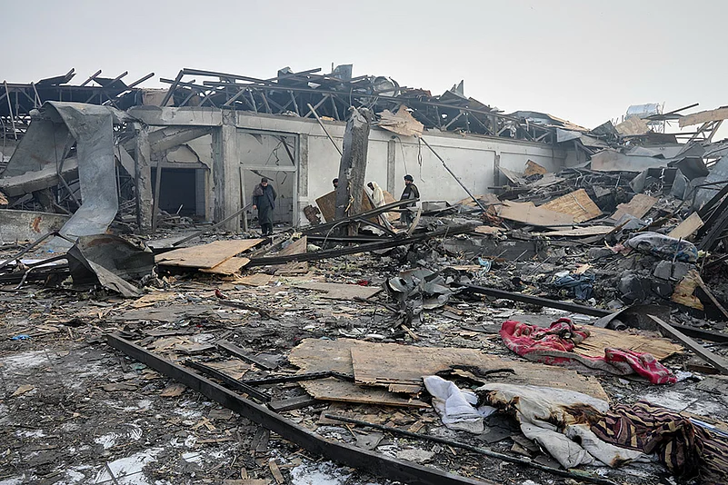 Pakistan Attacks Kabul Hospital