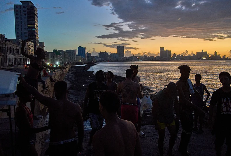 Cuba Blackout -Cuba plunged into islandwide blackout as power crisis worsens