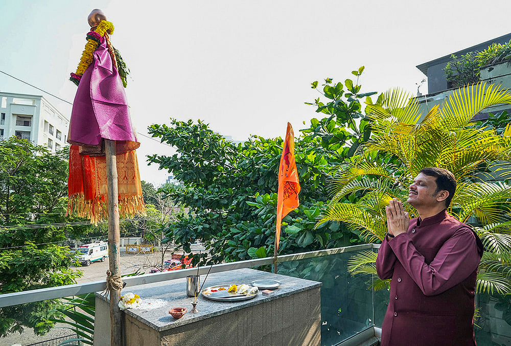 Devendra Fadnavis celebrates Gudhi Padwa