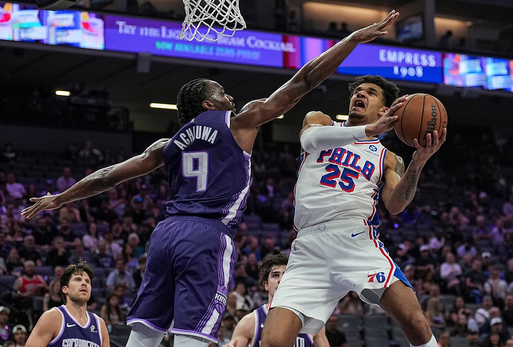 Sacramento Kings Vs Philadelphia 76ers NBA Basketball game-Dominick Barlow