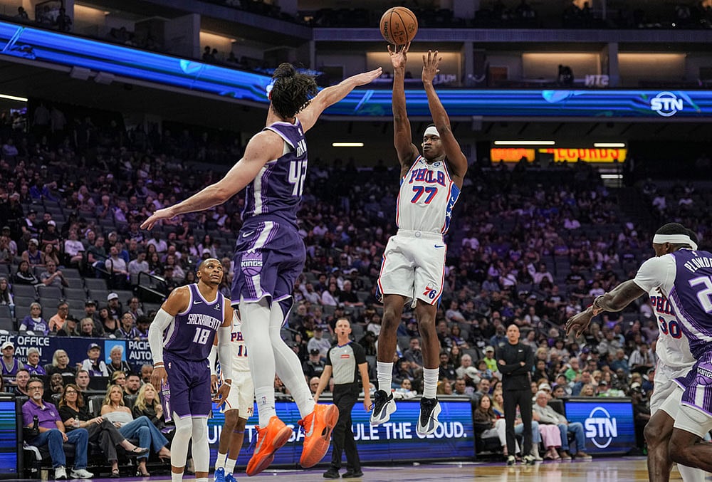 Sacramento Kings Vs Philadelphia 76ers NBA Basketball game-Vj Edgecombe