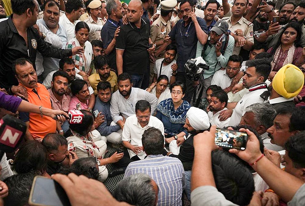 Arvind Kejriwal in Delhis Palam