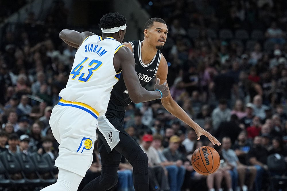NBA Basketball Game: Indiana Pacers vs San Antonio Spurs