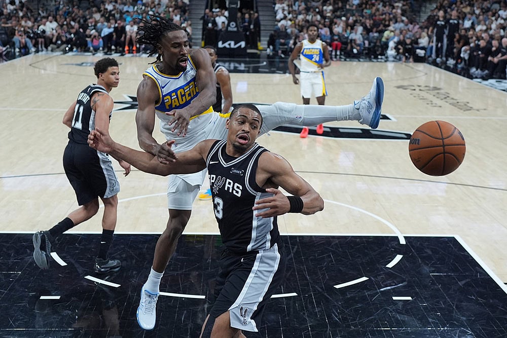 NBA Basketball: Indiana Pacers vs San Antonio Spurs