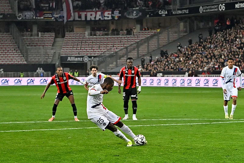 France League One Soccer: Paris Saint-Germain vs OGC Nice