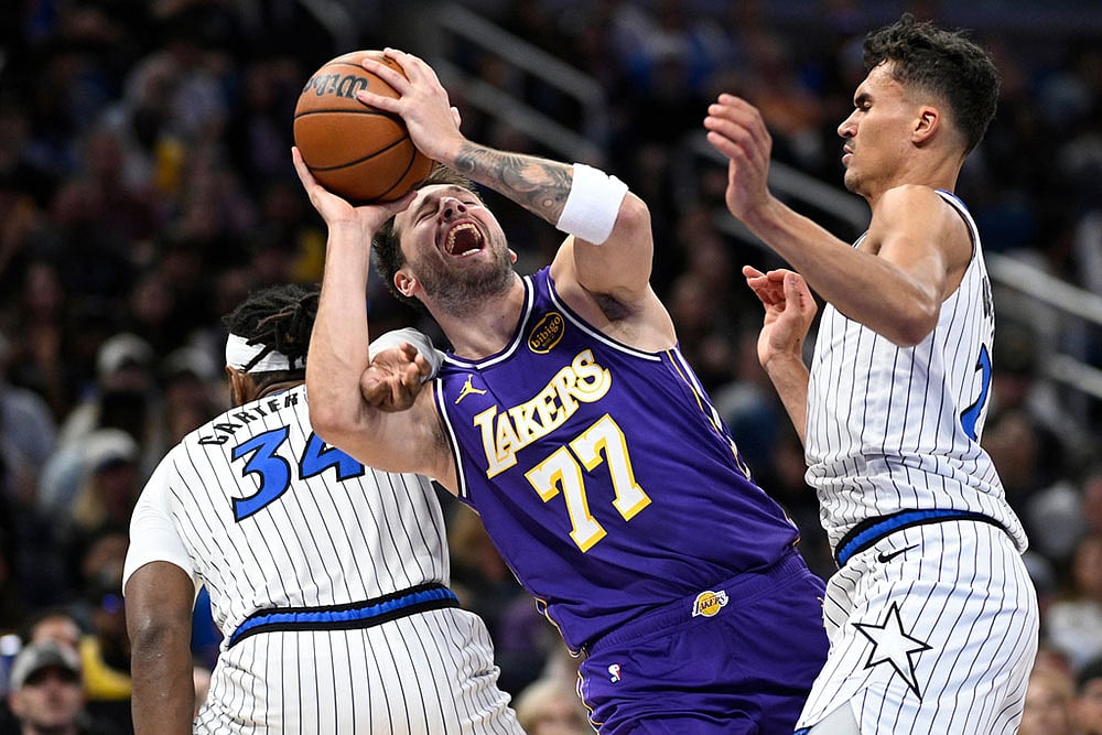 Lakers Magic Basketball