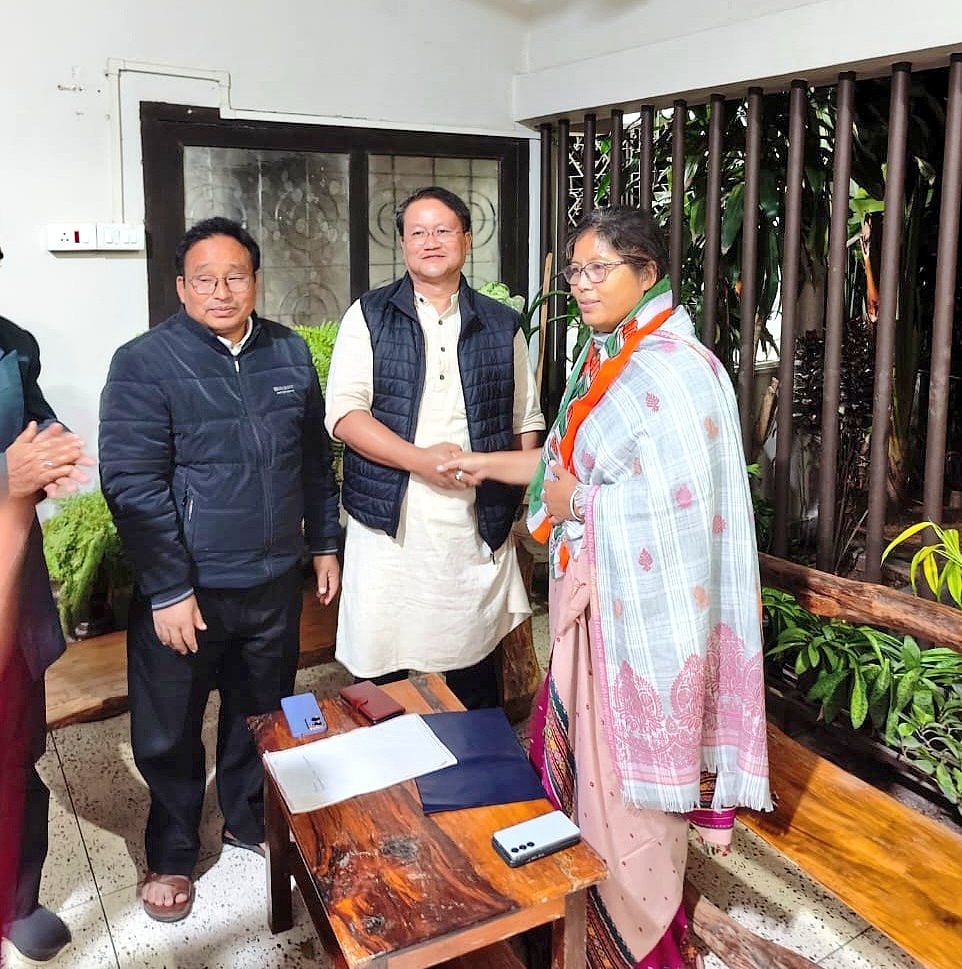 
​Nandita Gorlosa joins Congress in Assam - X