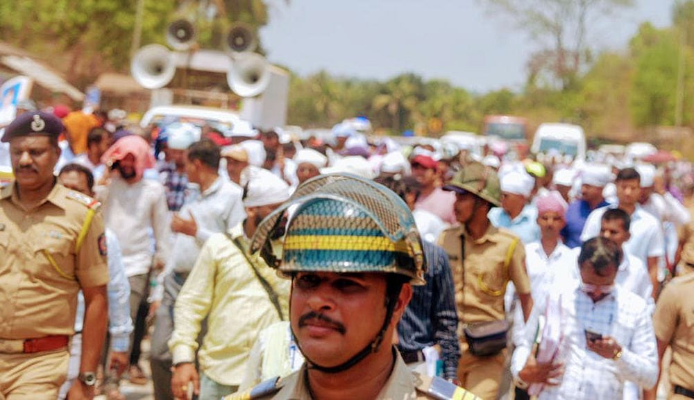 Sindhudurg Mango and cashew farmers protest