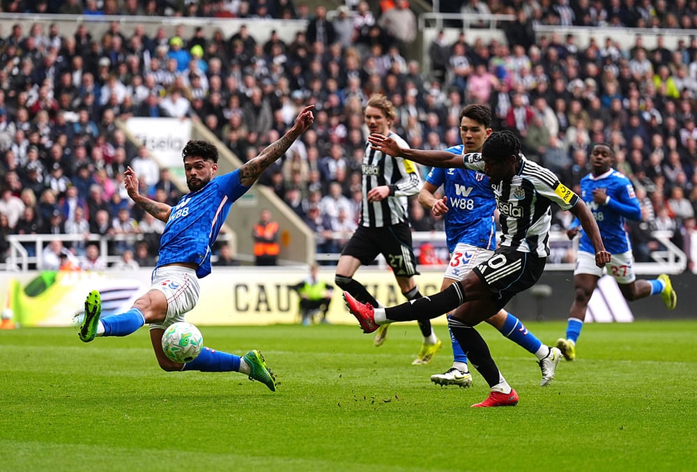 Newcastle vs Sunderland premier league soccer match-Anthony Elanga