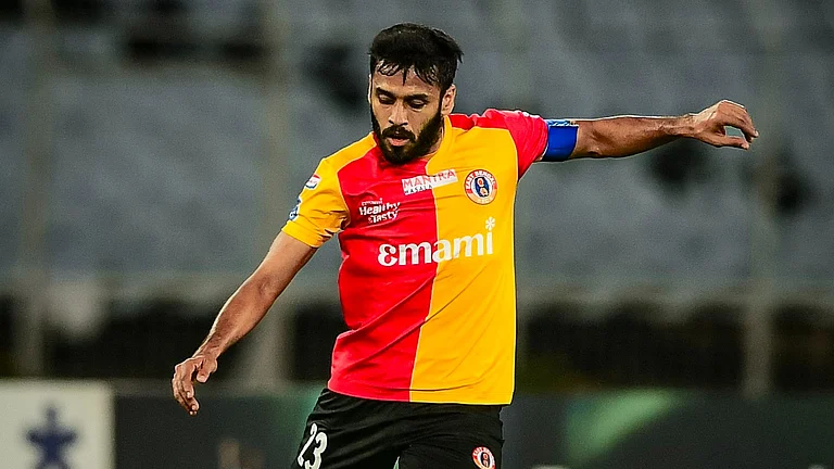 East Bengal footballers in action in ISL 2025-26 clash against Kerala Blasters. - eastbengal_fc/X