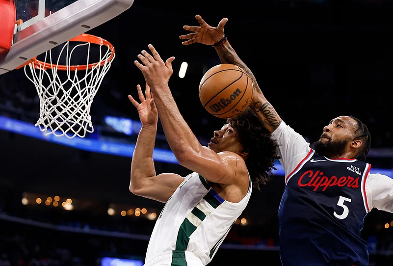 LA Clippers Vs Milwaukee Bucks NBA basketball-Jericho Sims
