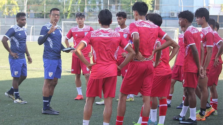 India players in training with head coach Mahesh Gawli ahead of their SAFF U20 Championship match against Pakistan on March 26, 2026. - | Photo: AIFF