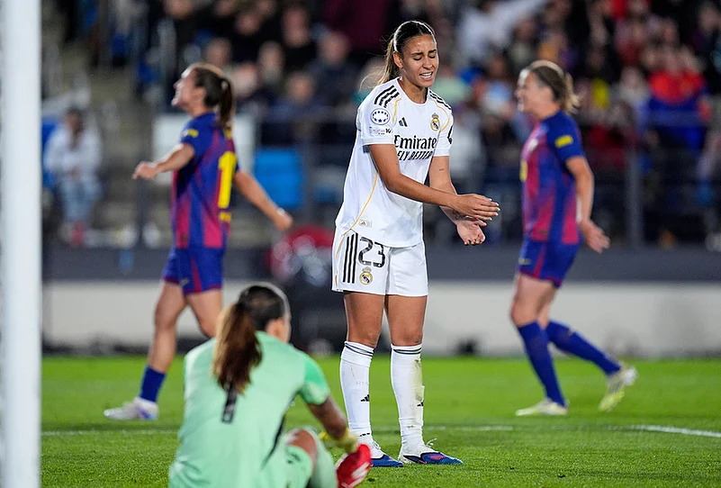 Real Madrid Vs Barcelona Women’s Champions League Quarter-Final-Maelle Lakrar