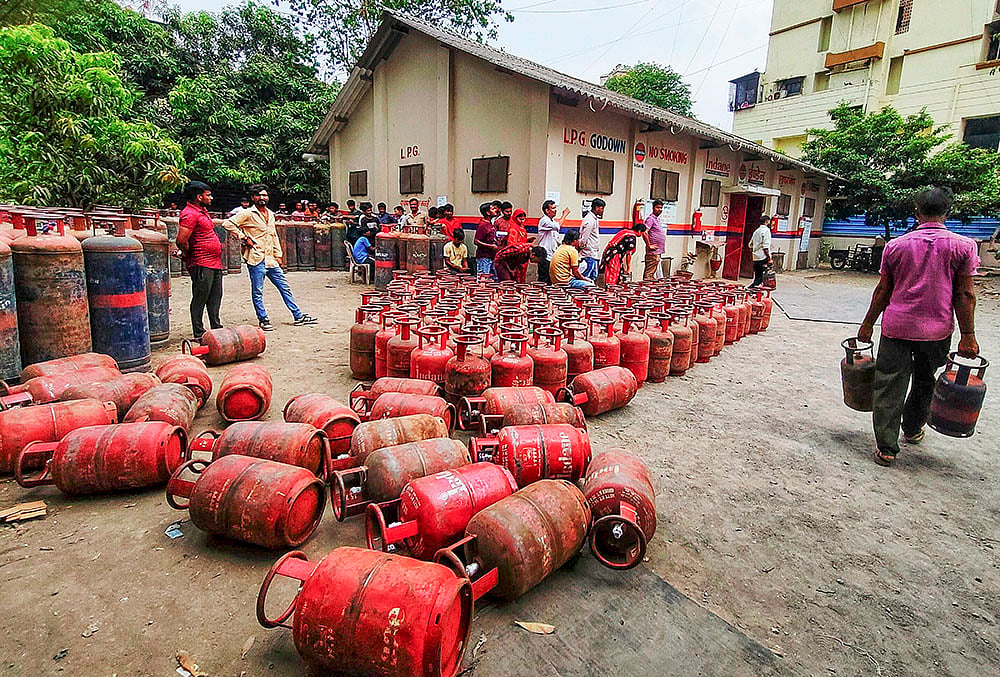 LPG crisis in Navi Mumbai