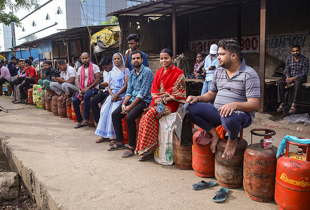 West Asian conflict: LPG cylinder supply crisis in Noida