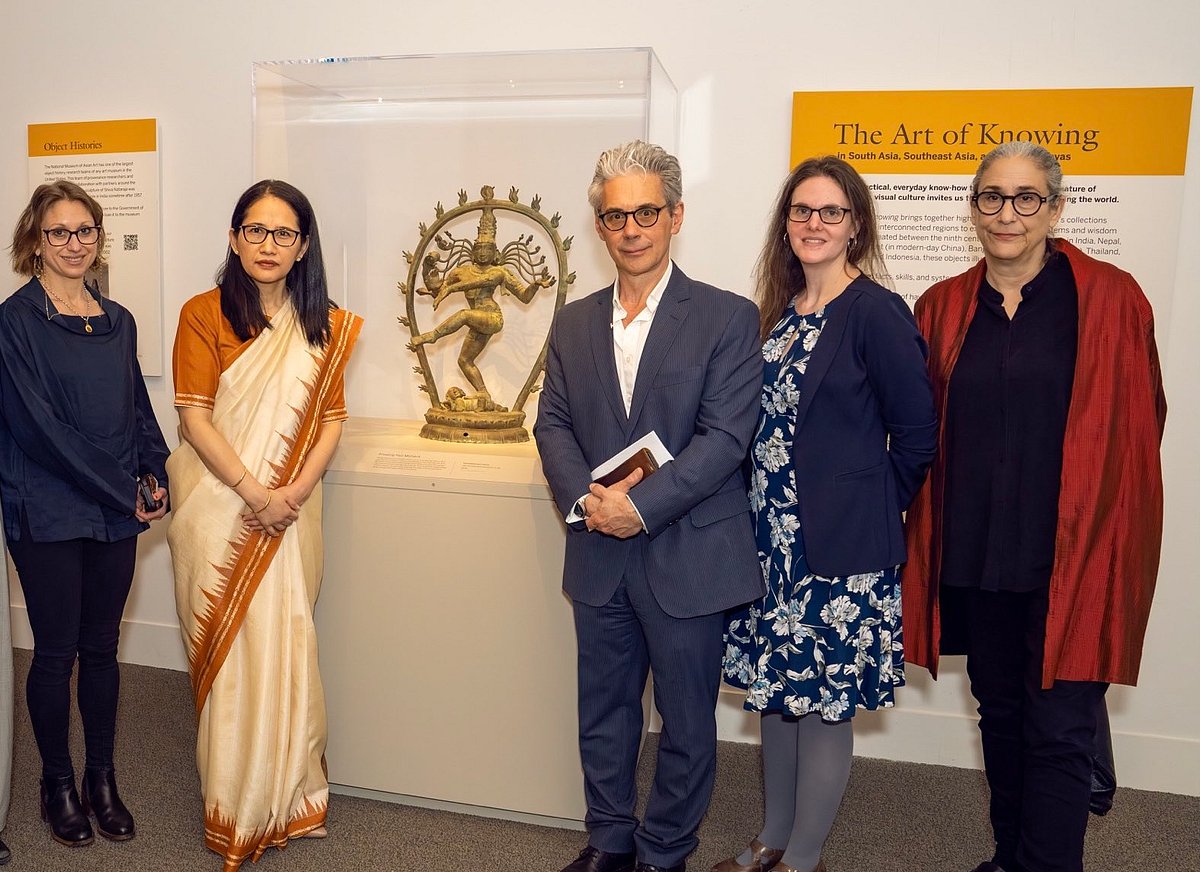 Source: X / @IndianEmbassyUS : An agreement was signed by Deputy Chief of Mission Amb. Namgya Khampa and NMAA Director Dr. Chase Robinson, following provenance research into these antiquities the Museum found that they were illegally removed from India
