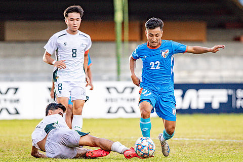 Prashan Jajo getting fouled inside the box by a Pakistan defender during SAFF U20 Championships 2026.