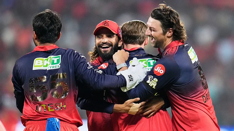 Royal Challengers Bengaluru vs SunRisers Hyderabad Indian Premier League 2026 Phil Salt Catch Watch