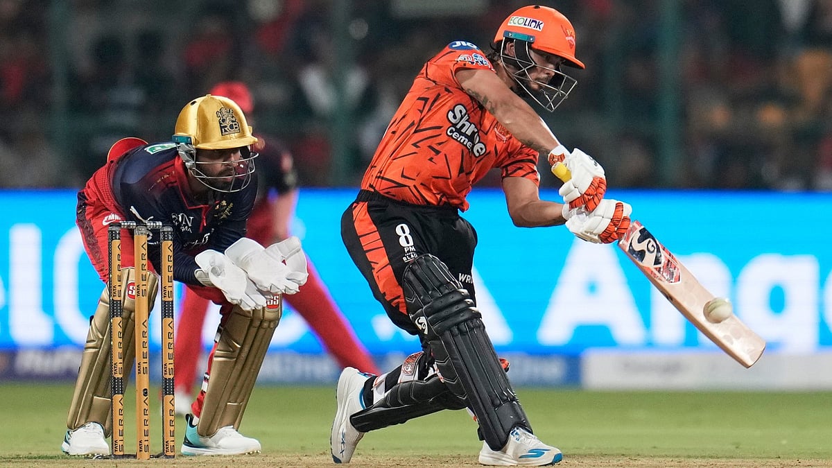 (AP Photo/Aijaz Rahi) : Sunrisers Hyderabad's captain Ishan Kishan plays a shot during the Indian Premier League cricket match between Royal Challengers Bengaluru and Sunrisers Hyderabad in Bengaluru, India, Saturday, March 28, 2026. 