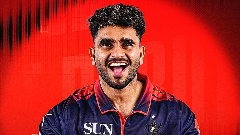 IPL 2026: Who Is Abhinandan Singh? RCB Hand Debut To UP Pacer Alongside Jacob Duffy Vs SRH - X/RCBTweets