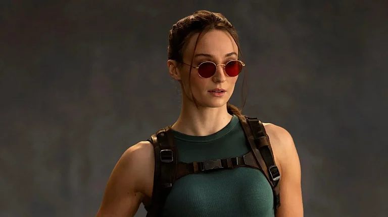Sophie Turner injury halts Tomb Raider shoot - Instagram