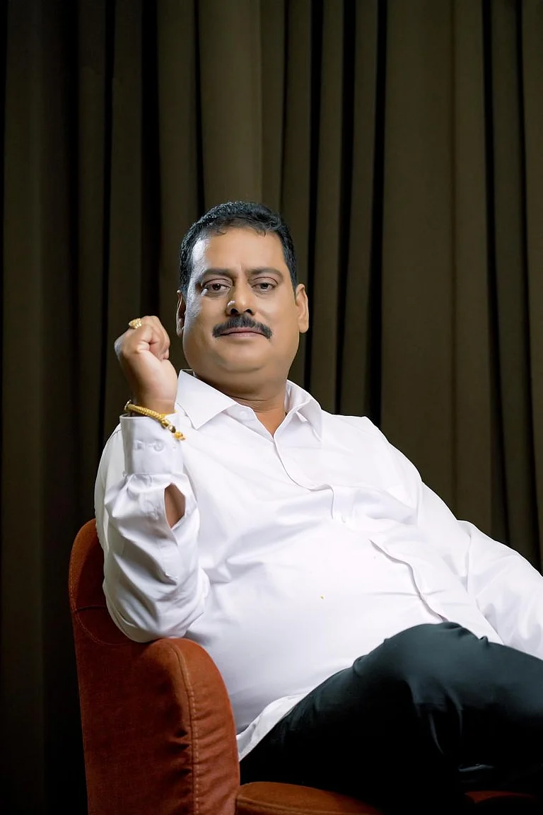 Shri Varaprasad - null