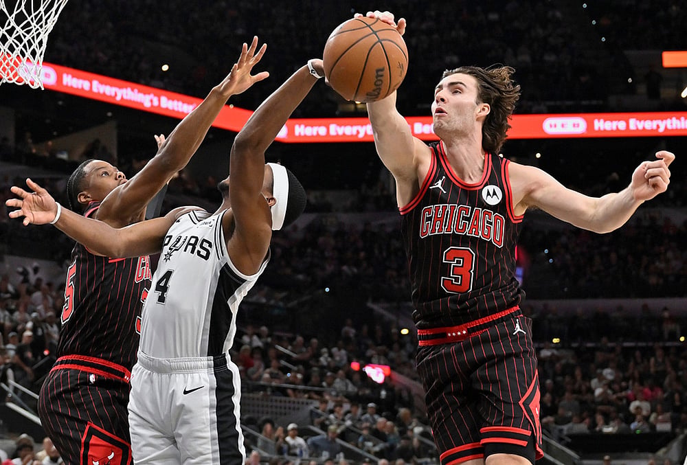 San Antonio Spurs Vs Chicago Bulls nba basketball-Josh Giddey