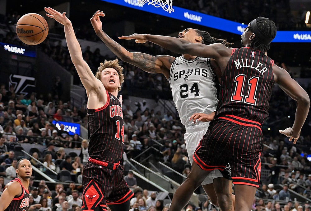 San Antonio Spurs Vs Chicago Bulls nba basketball-Devin Vassell 
