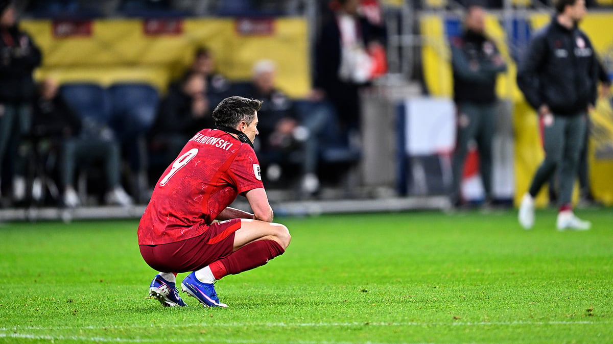 Poland's Robert Lewandowski reacts after losing in the World Cup qualifying playoff final soccer match between Sweden and Poland in Stockholm, Tuesday, March 31, 2026. - | Photo: TT/Pontus Lundahl via AP