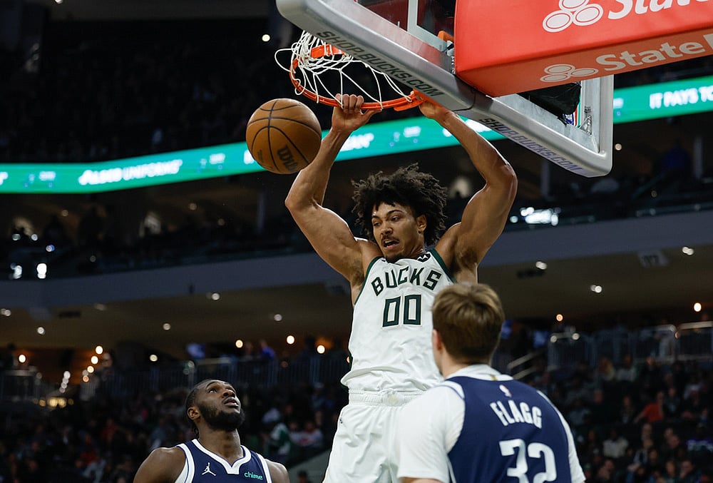 Milwaukee Bucks Vs Dallas Mavericks NBA game-Jericho Sims