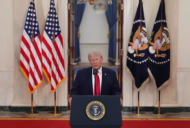 For Trump and the Republican Party, a drawn-out conflict carries political and economic risks. - | Photo: AP/Alex Brandon, Pool