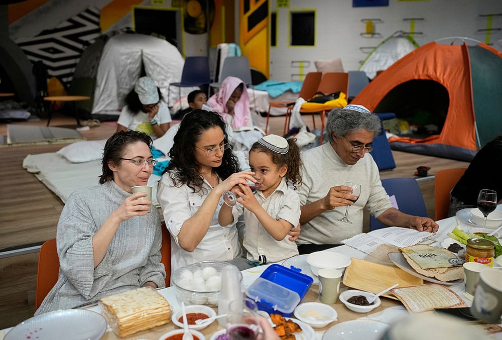 Israel lran War passover Eve dinner