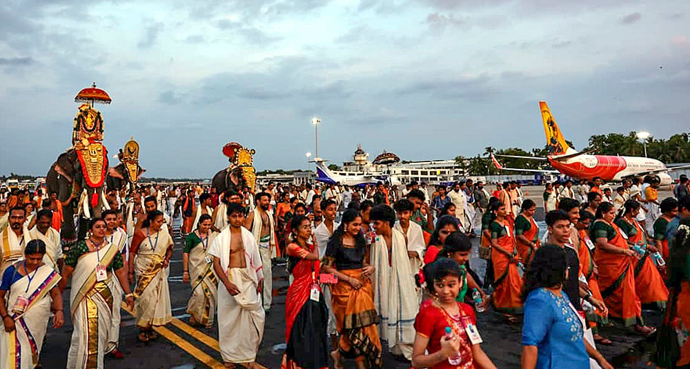 Kerala airport halts flights 