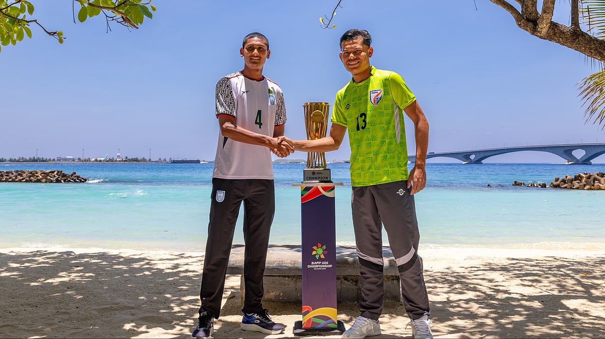 India captain Suraj Singh Aheibam and Bangladesh captain Md Mithu Chowdhury ahead of their SAFF U20 Championship match on April 3, 2026. - | Photo: AIFF