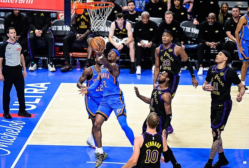 Oklahoma City Thunders Vs Los Angeles Lakers nba basketball-Shai Gilgeous-Alexander