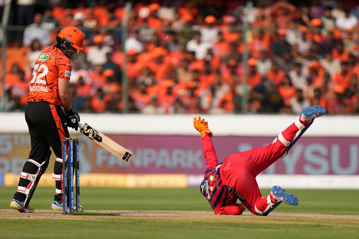 Rishabh Pant One-Handed Catch