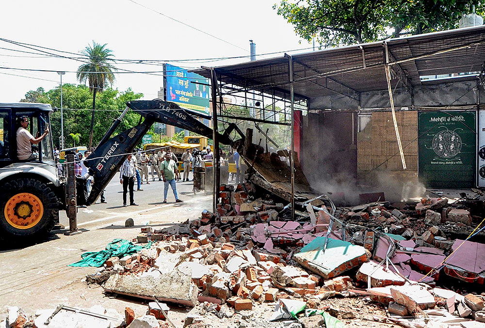 Officials remove encroachments near Upper Lake in Bhopal