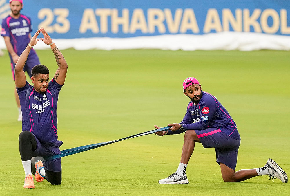 RR vs MI Indian Premier League match photos- Shimron Hetmyer