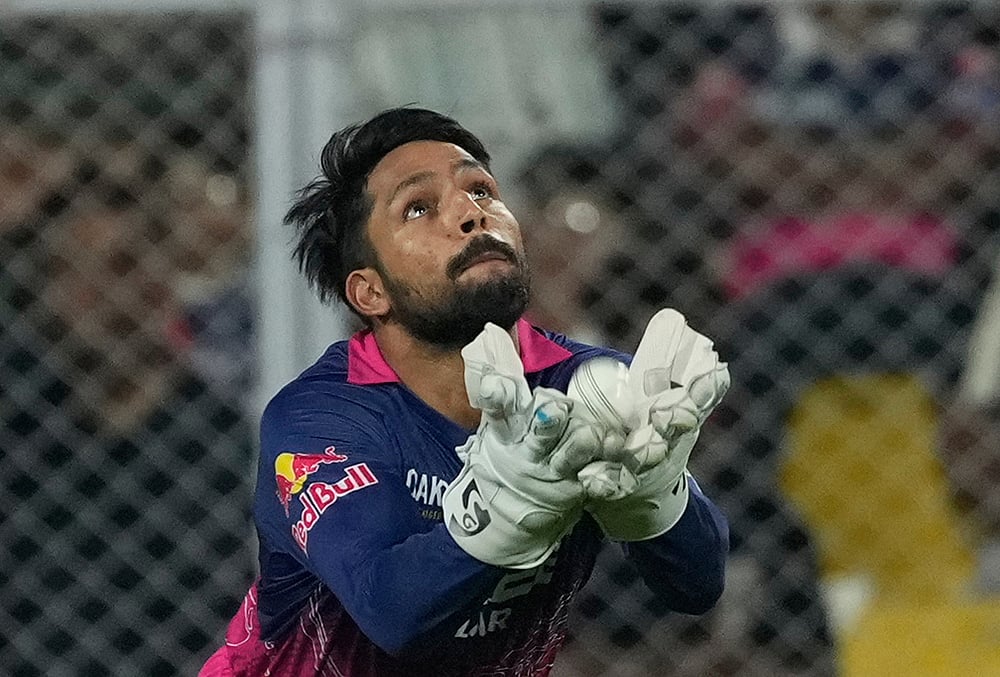 RR vs MI Indian Premier League match photos- Dhruv Jurel