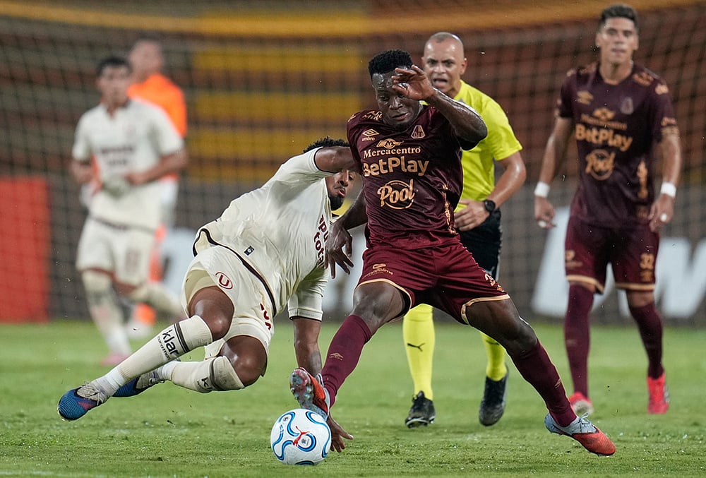 Deportes Tolima vs Universitario CONMEBOL Copa Libertadores 2026-Adrian Parra