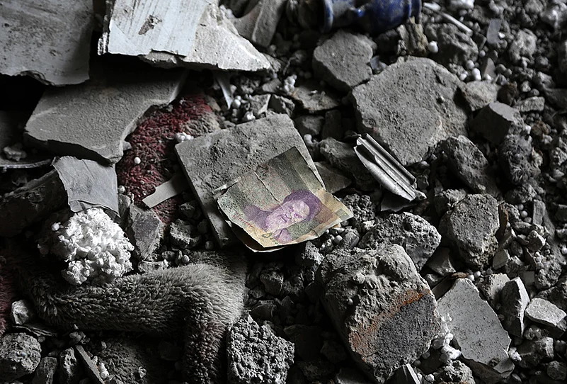 Photo story on Destruction in Iran