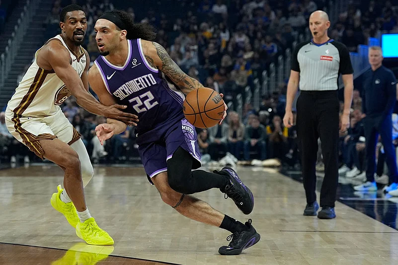 NBA Basketball Game: Sacramento Kings vs Golden State Warriors