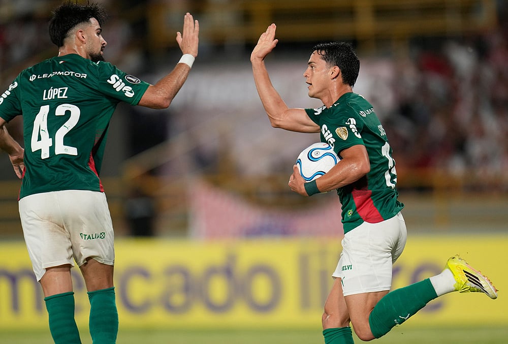 Copa Libertadores Palmeiras vs Junior FC Soccer photos-Ramon Sosa