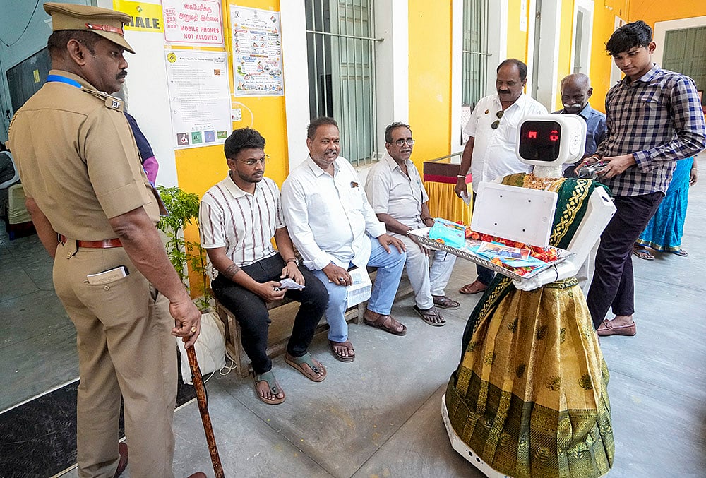 Puducherry polls: Robot at a poll booth