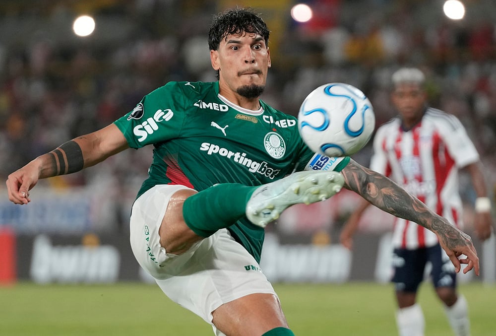 Copa Libertadores Palmeiras vs Junior FC Soccer photos-Flaco Lopez