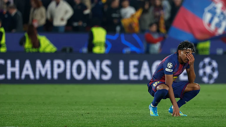Barcelona's Lamine Yamal reacts disappointed after the Champions League quarterfinal first leg soccer match between Barcelona and Atletico Madrid in Barcelona, Spain, Wednesday, April 8, 2026. - | Photo: AP/Joan Monfort