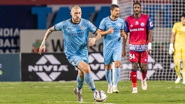 | Photo: Instagram/mumbaicityfc : Mumbai City FC's Joni Kauko in action during the Indian Super League match against Jamshedpur FC on April 9, 2026.