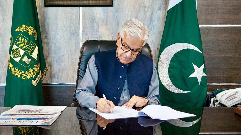 Pakistan Defence Minister Khawaja Asif - IMAGO / Newscom World