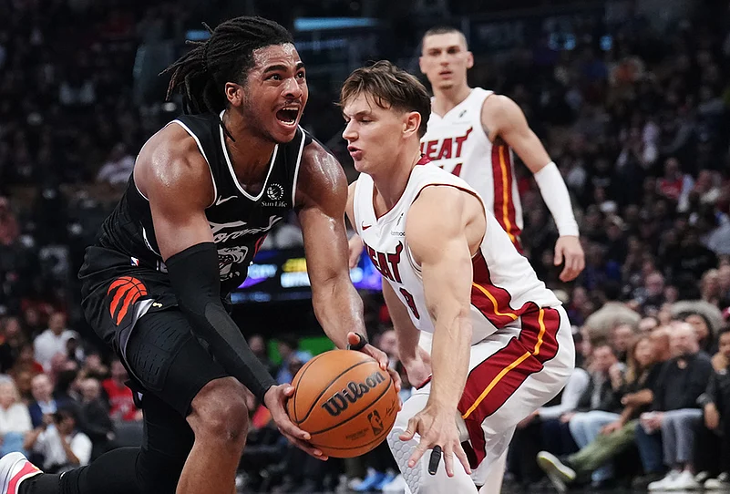 Toronto Raptors Vs Miami Heat nba game-Collin Murray-Boyles