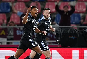 | Photo: Massimo Paolone/LaPresse via AP : Aston Villa's Ollie Watkins, left, celebrates scoring during the Europa League soccer match between Bologna and Aston Villa in Bologna, Italy.